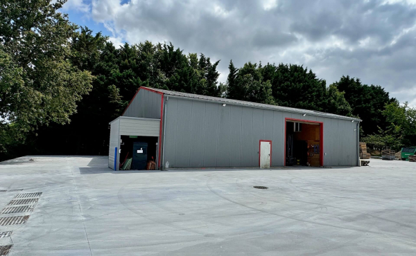 Thouaré sur Loire - Atelier 260 m2 à louer