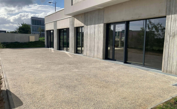Nantes Est - À louer local commercial 275 m2 