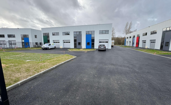 Nantes La Jonelière - Local d'activité neuf 273,50 m2 à vend