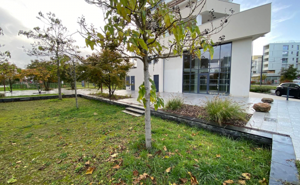 Angers Nord - Local commercial 143 m2 à louer