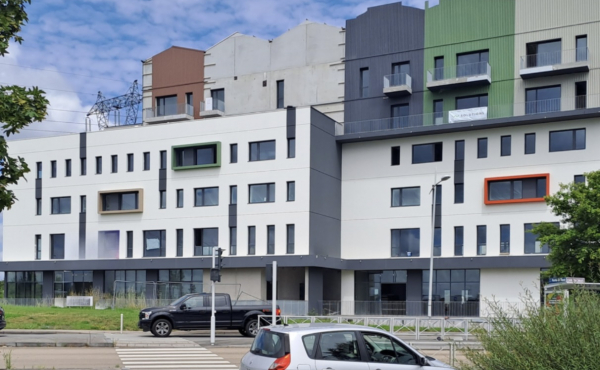 Rezé Nantes Sud - Plateau de bureaux neuf 441 m2 à louer