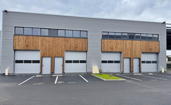 Basse Goulaine - À vendre local d'activité neuf 127,50 m2