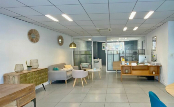 Rezé - Local commercial 107 m2 à louer