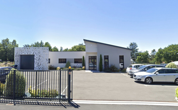 Remouillé - Bâtiment de bureaux 207 m2 à vendre