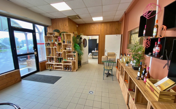 Les Sorinières - À vendre local d'activité 354 m2 