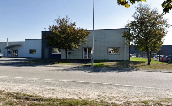 Ancenis A louer 406 m 2 Activité et bureaux 