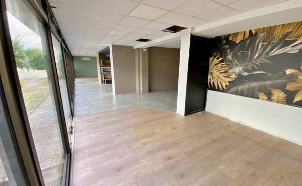 Rezé - Local commercial 170 m2 à louer