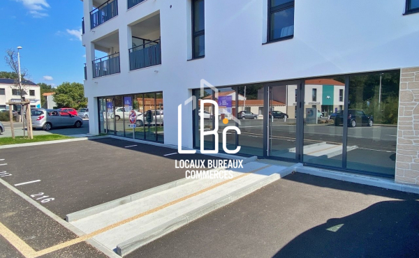 Les Sables d'Olonne - À vendre local commercial 195 m²