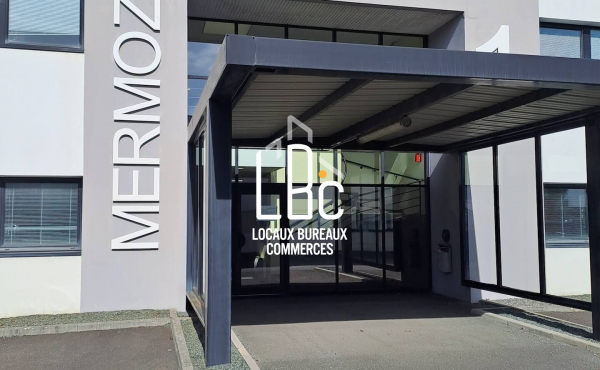 Ancenis - Plateau de bureaux 347 m² à louer au 1er étage