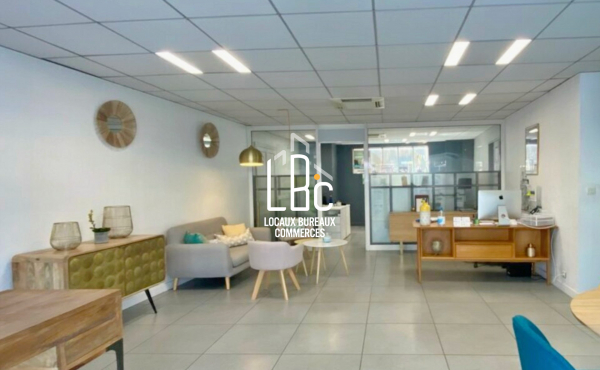 Rezé - Local commercial 107 m² à louer