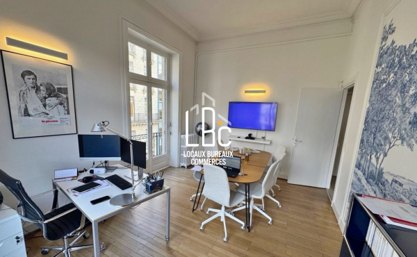 Nantes place Royale - Bureau 90 m² à louer