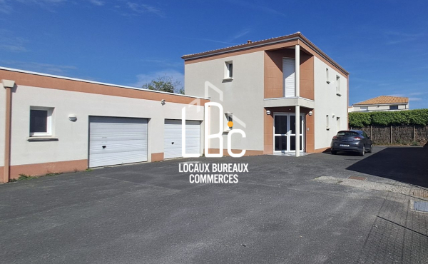 Basse Goulaine - À vendre Immeuble de bureaux 372 m²