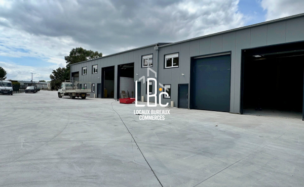 Thouaré sur Loire - Local activité neuf 514 m² à louer