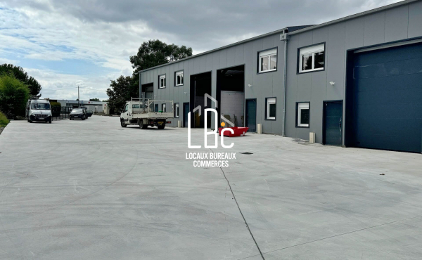 Thouaré sur Loire - À louer local activité neuf 176 m² au so