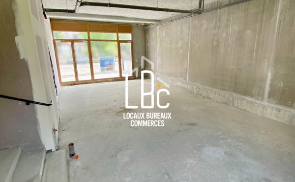 Nantes Est - À louer local commercial 79,90 m²