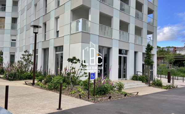 Ile de Nantes CHU - À louer local commercial 116 m²