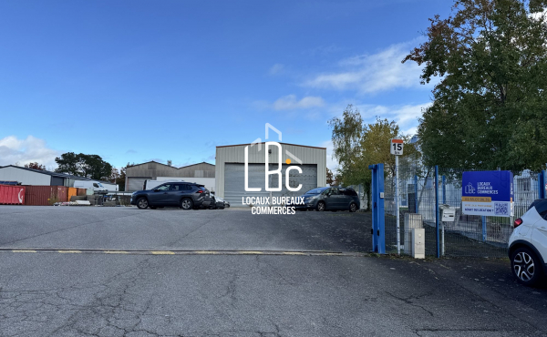 CARQUEFOU - Entrepôt 240 M²