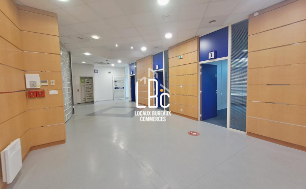 Ancenis - À louer local commercial 250 m2
