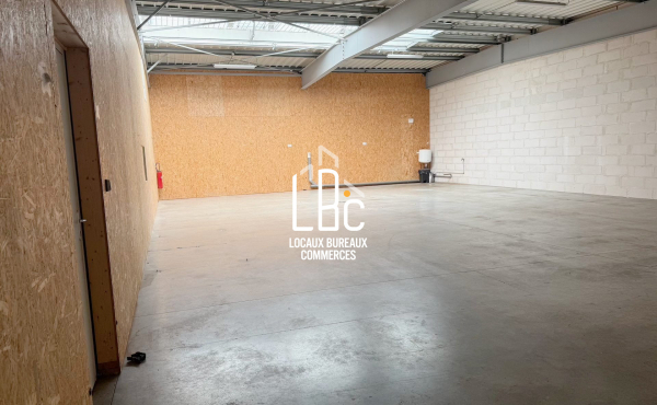 Ancenis - À louer 245 m² locaux mixtes ateliers et bureaux