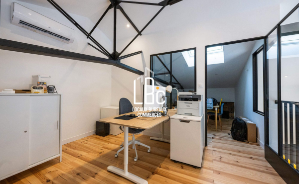 Nantes - À louer bureau meublé 95 m²