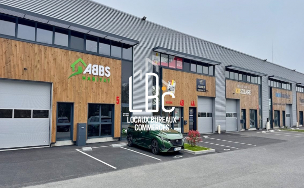 Basse Goulaine - À vendre local d'activité neuf 160,20 m²