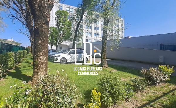 Nantes - À louer Bureaux 74 m²